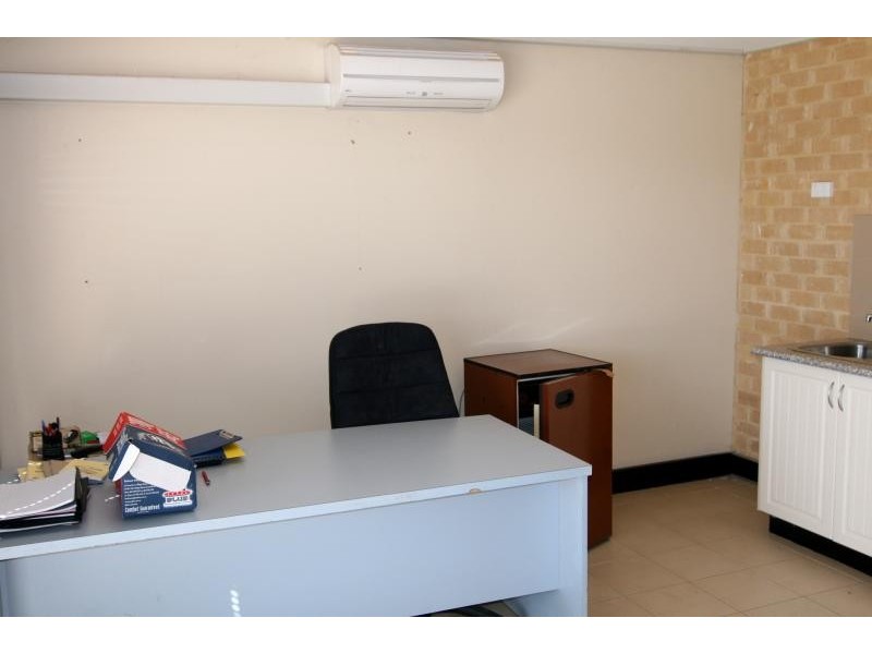 Unit 2/20 River Road, Bayswater WA 6053