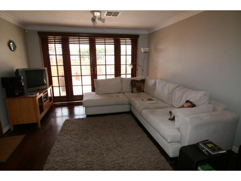 32 B Donald Square, Bayswater WA 6053