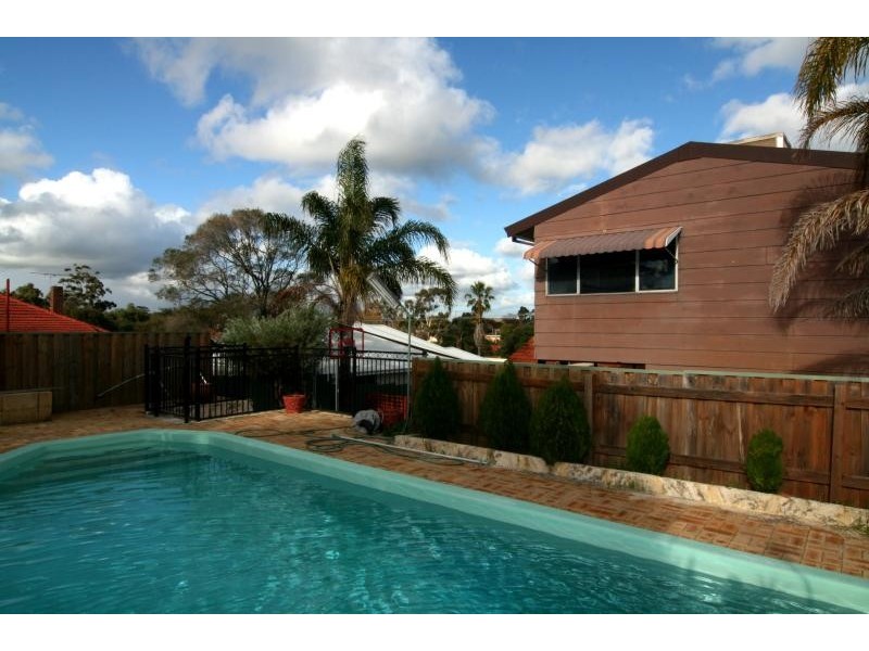 29 Rothbury Road, Embleton WA 6062