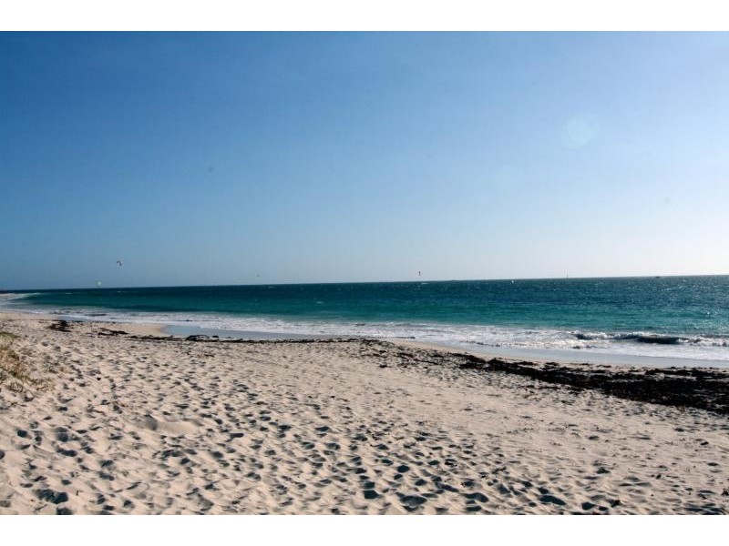 46 Banks Ave, Hillarys WA 6025