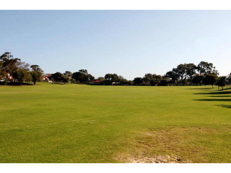 46 Banks Ave, Hillarys WA 6025