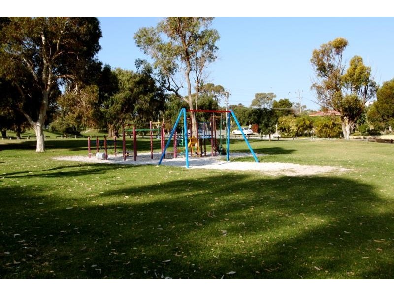 46 Banks Ave, Hillarys WA 6025