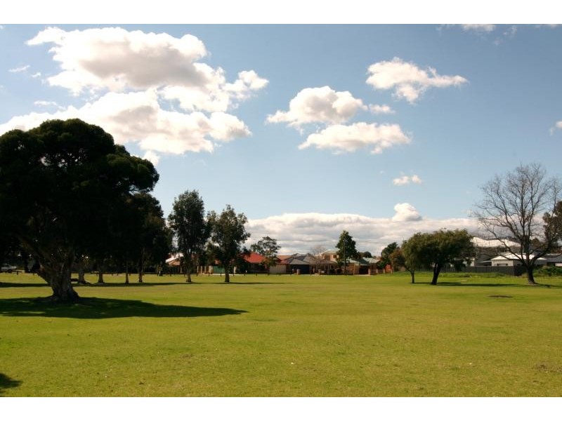 A/4 Shaftesbury Avenue, Bayswater WA 6053