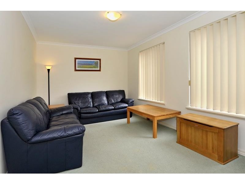 4/33 Langley Road, Bayswater WA 6053
