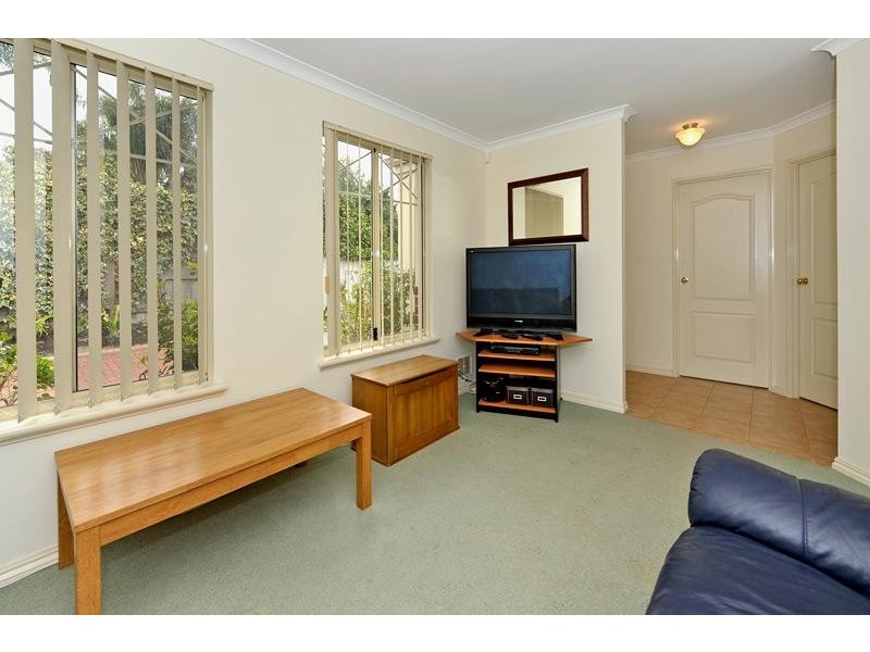 4/33 Langley Road, Bayswater WA 6053