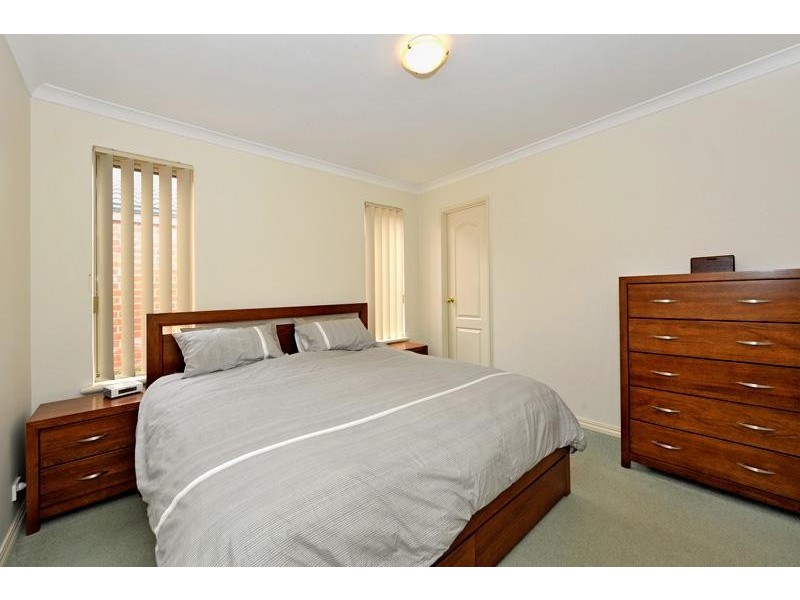 4/33 Langley Road, Bayswater WA 6053