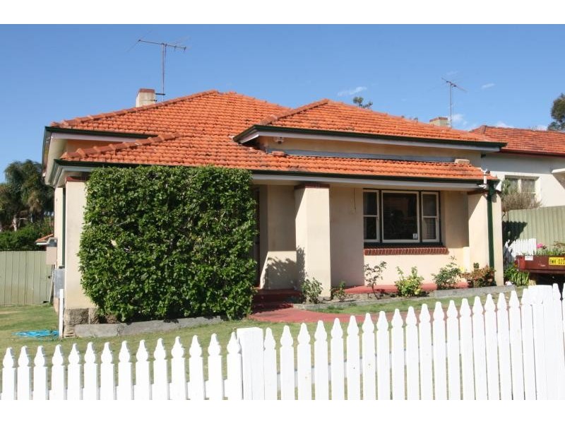 12 Grand Promenade, Bayswater WA 6053