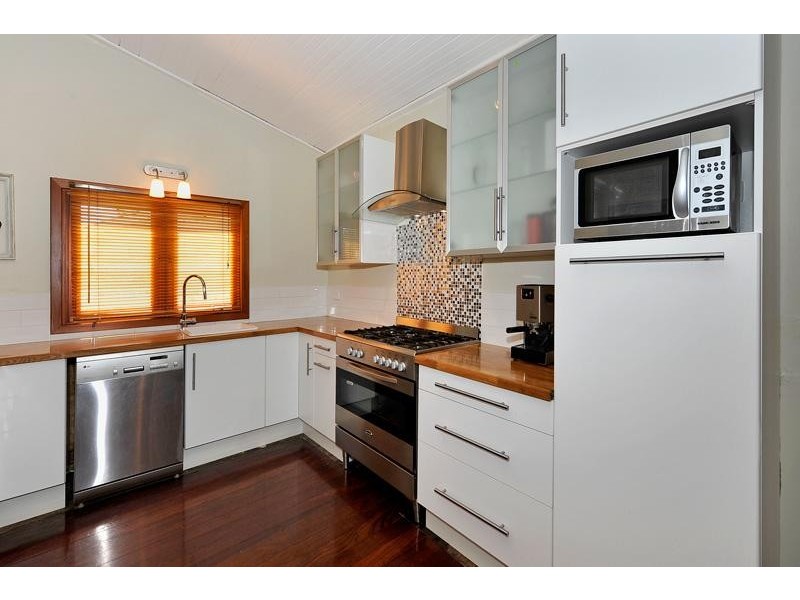 64 Railway Parade, Bayswater WA 6053