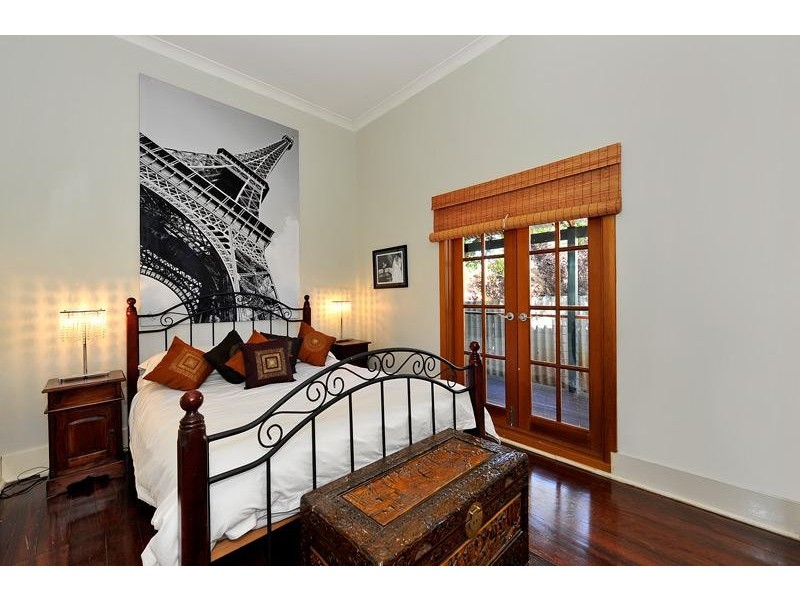 64 Railway Parade, Bayswater WA 6053