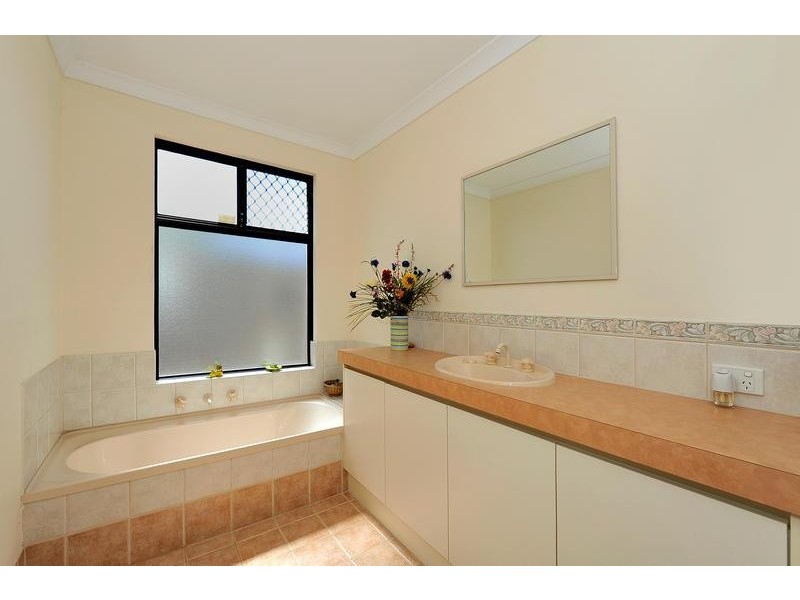 44 Wright Crescent, Bayswater WA 6053