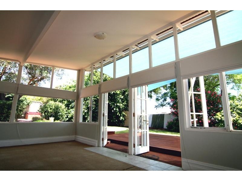 15 Wills Street, Bayswater WA 6053