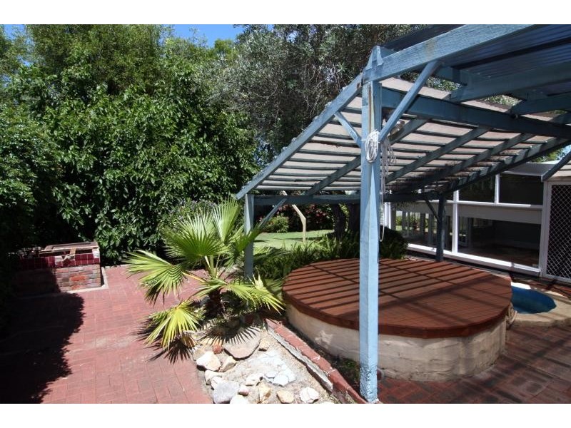 15 Wills Street, Bayswater WA 6053