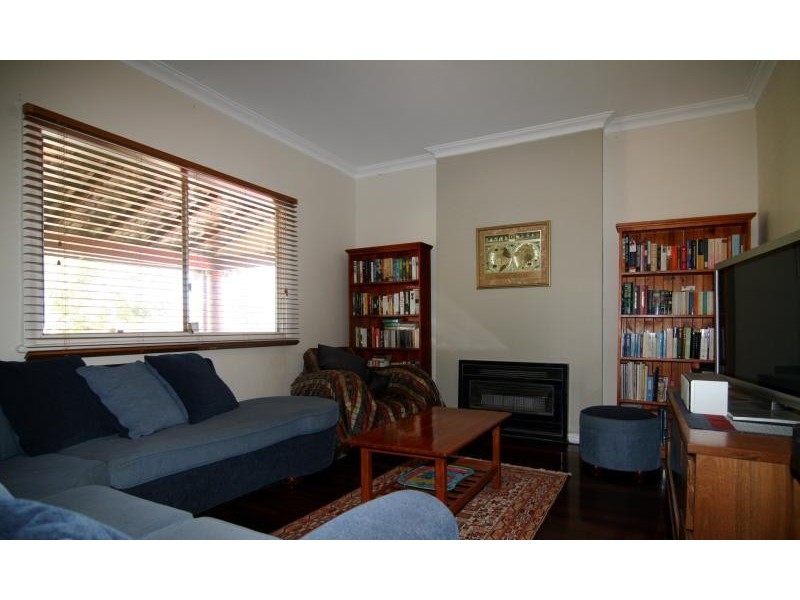 17 Avenell Road, Bayswater WA 6053