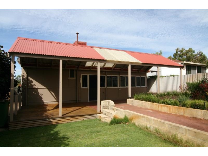 31 Shaftesbury Avenue, Bayswater WA 6053