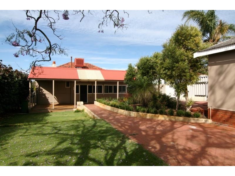 31 Shaftesbury Avenue, Bayswater WA 6053
