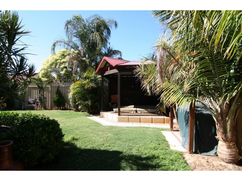 8 Janeville Place, South Guildford WA 6055