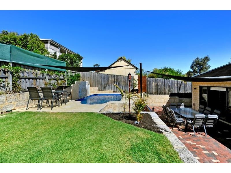 21 Langley Road, Bayswater WA 6053
