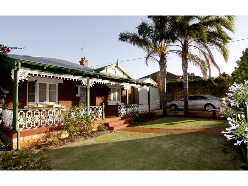 5 Almondbury Street, Bayswater WA 6053