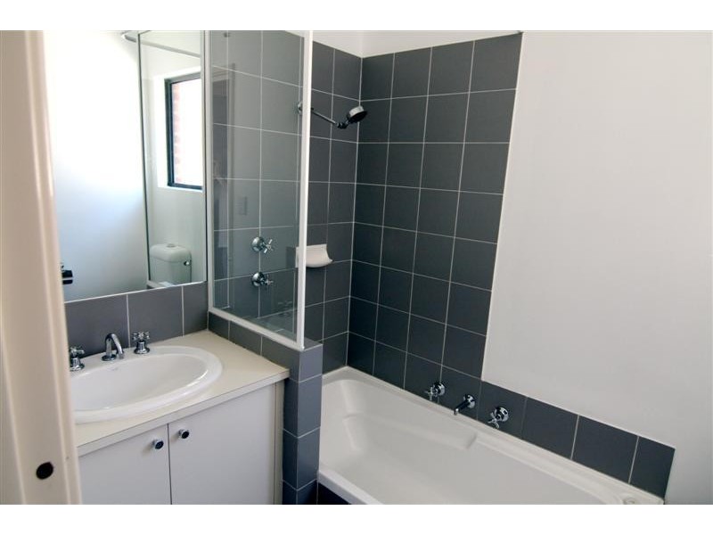 17 D Colwyn Road, Bayswater WA 6053