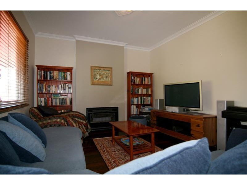 17 Avenell Road, Bayswater WA 6053