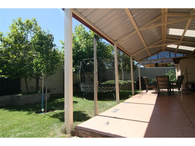 17 Avenell Road, Bayswater WA 6053