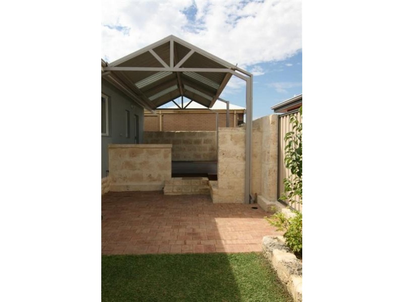 4 Beechboro Road South, Bayswater WA 6053