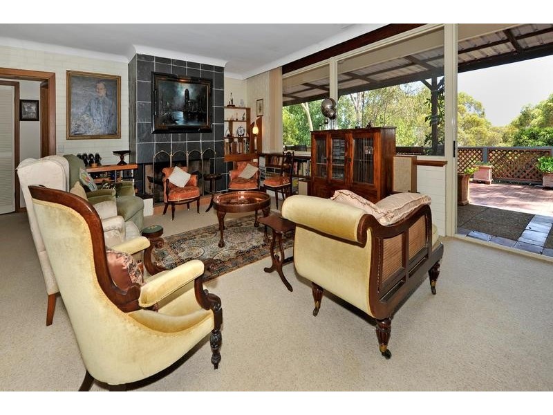 14 Brie Brie Crescent, Kalamunda WA 6076