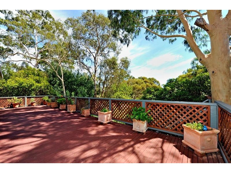 14 Brie Brie Crescent, Kalamunda WA 6076