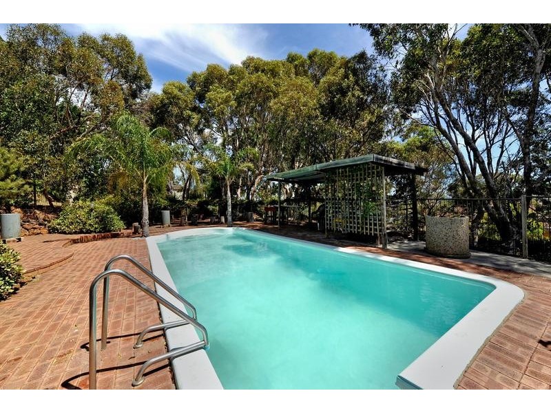 14 Brie Brie Crescent, Kalamunda WA 6076