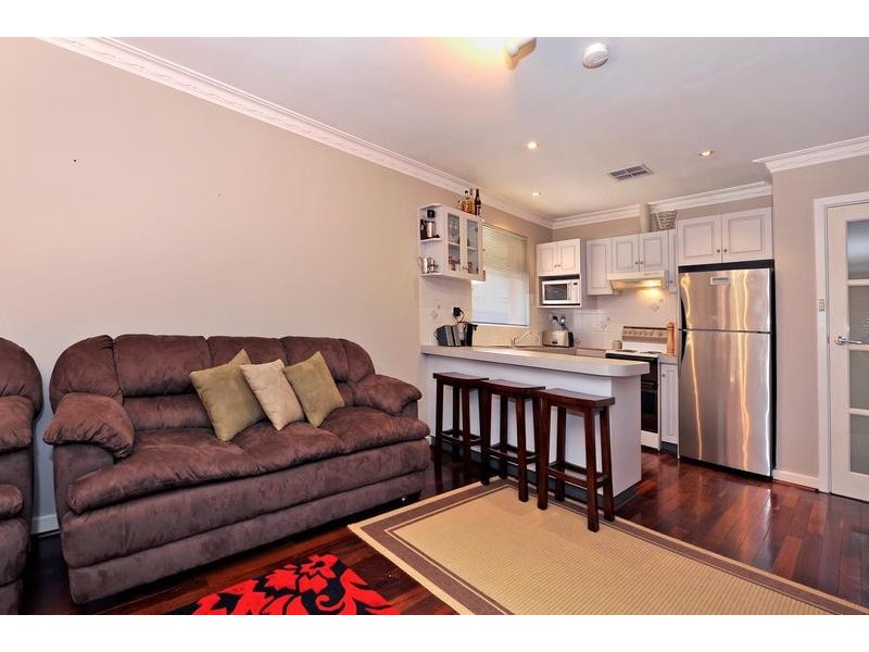 32 B Donald Square, Bayswater WA 6053