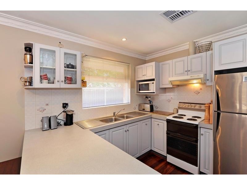 32 B Donald Square, Bayswater WA 6053