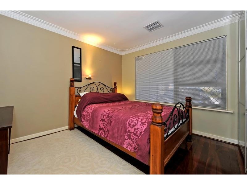 32 B Donald Square, Bayswater WA 6053