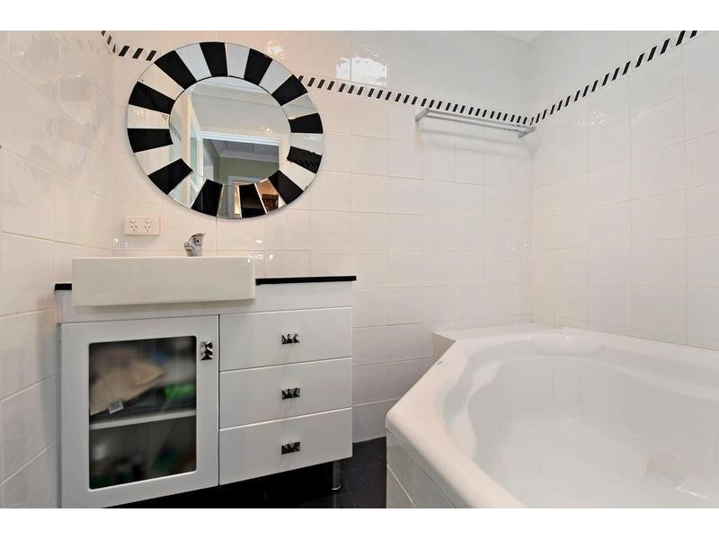 32 B Donald Square, Bayswater WA 6053