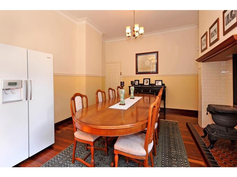 2 Adelia Street, Bayswater WA 6053