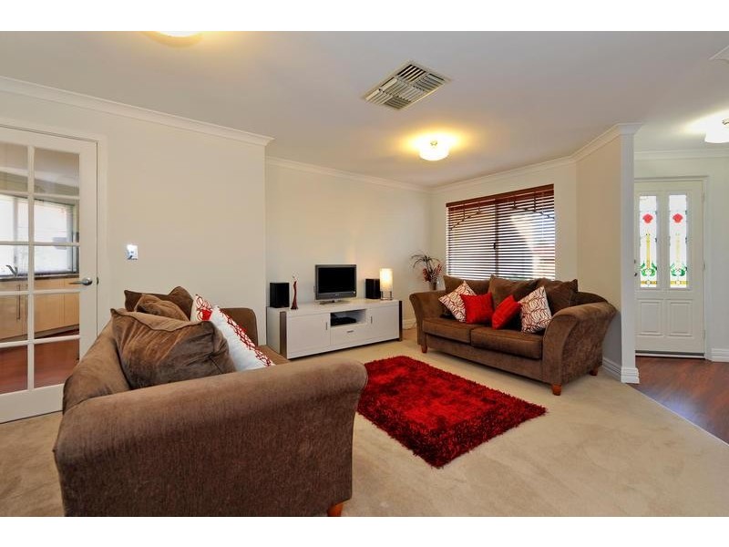 9 Boyd Close, South Guildford WA 6055