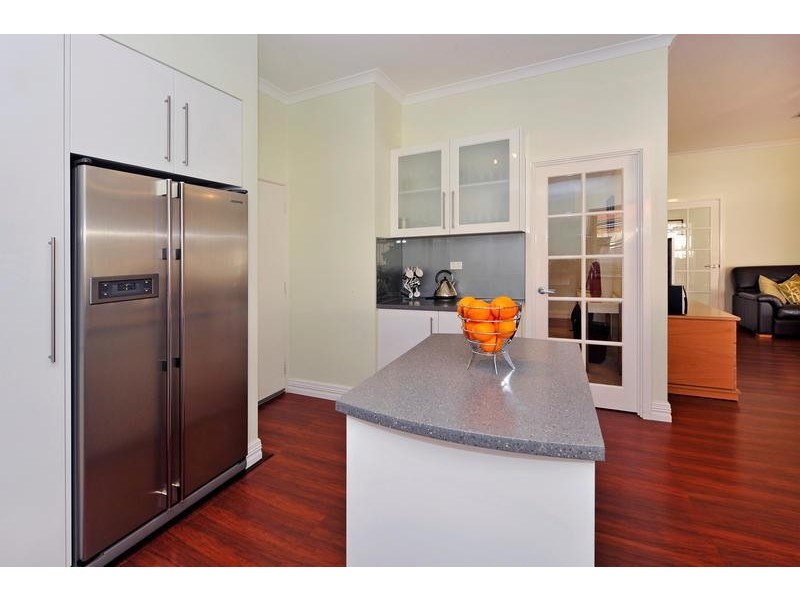 9 Boyd Close, South Guildford WA 6055