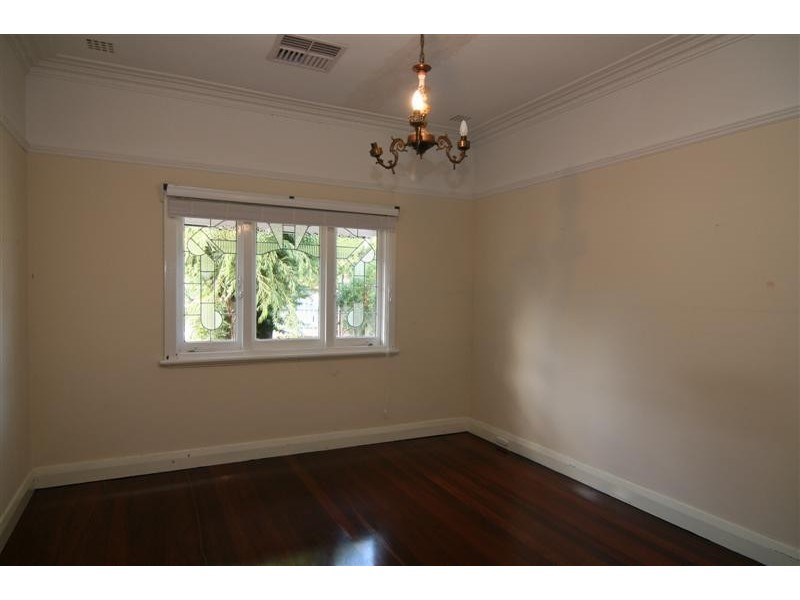 34 Hayward Street, Bayswater WA 6053