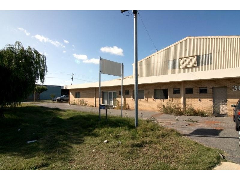 30 BASSENDEAN ROAD, Bayswater WA 6053