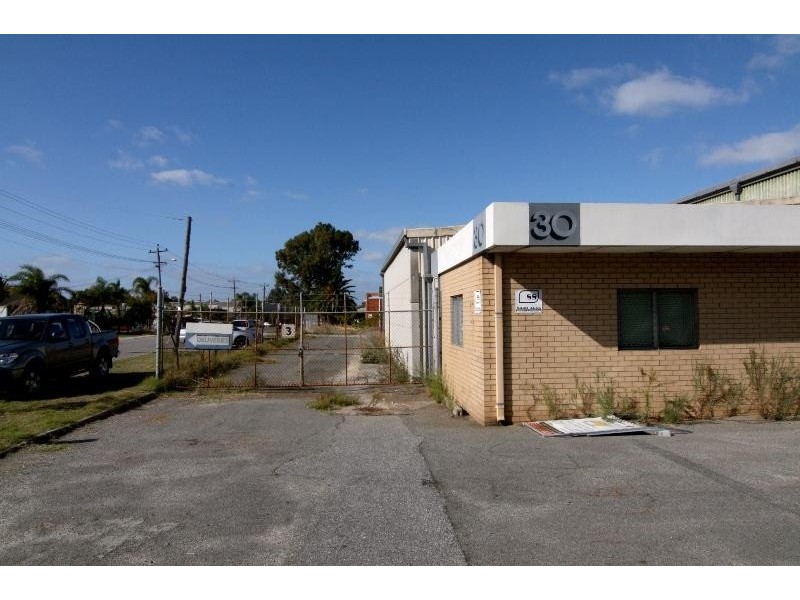 30 BASSENDEAN ROAD, Bayswater WA 6053