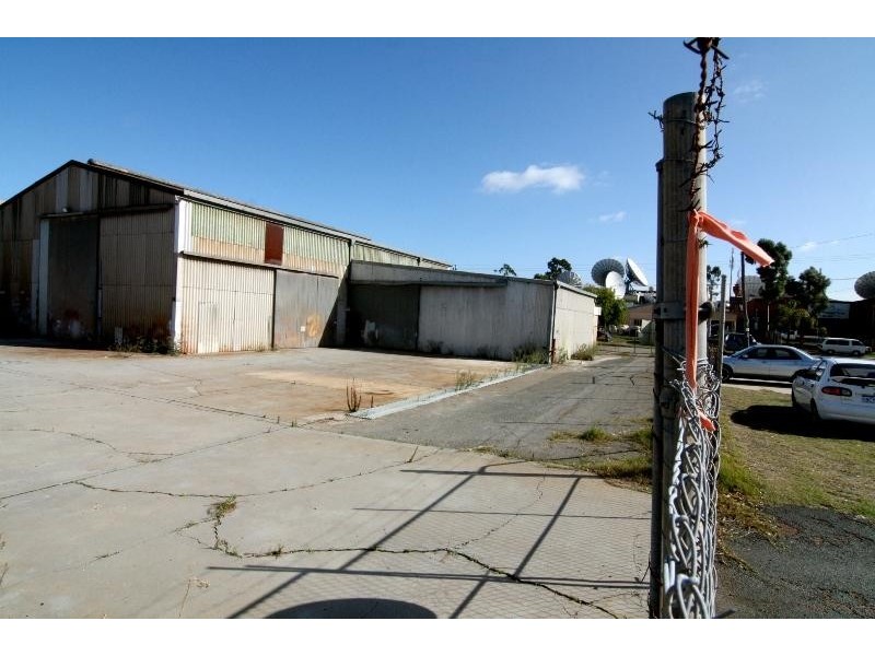 30 BASSENDEAN ROAD, Bayswater WA 6053