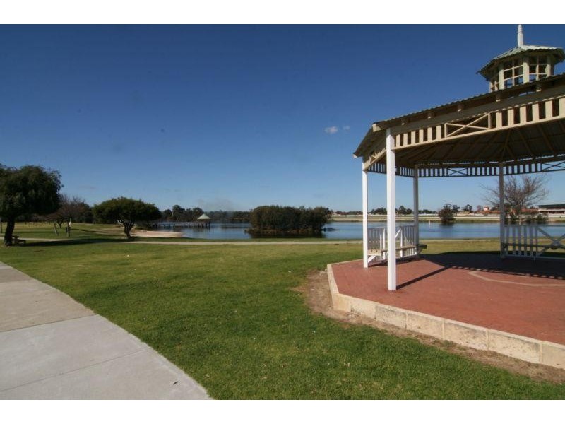 107 A Leake Street, Bayswater WA 6053