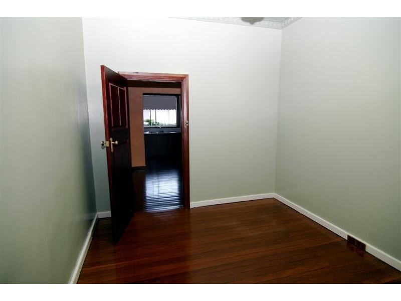 113 River View Avenue, South Guildford WA 6055