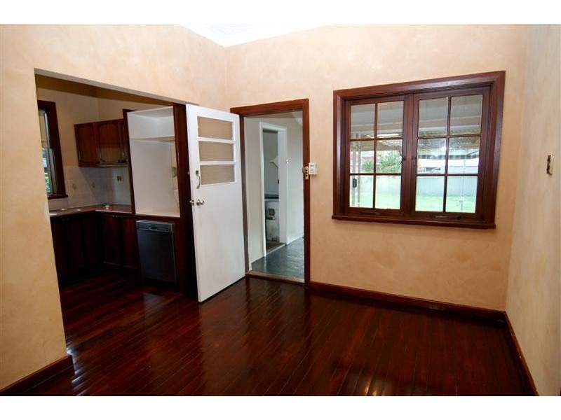 113 River View Avenue, South Guildford WA 6055