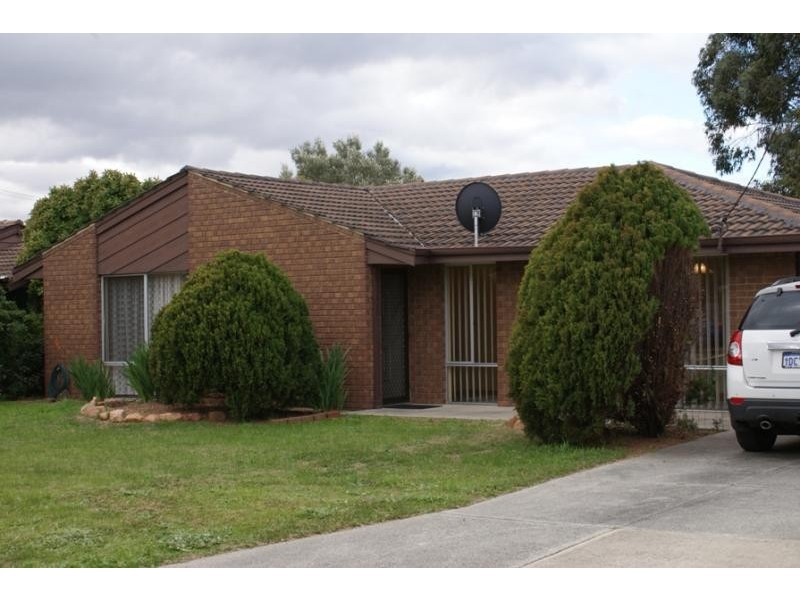 4 Silver Mallee Close, Camillo WA 6111