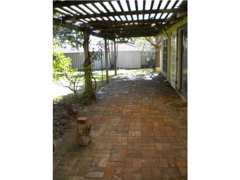 2 Gilbert Street, Bayswater WA 6053