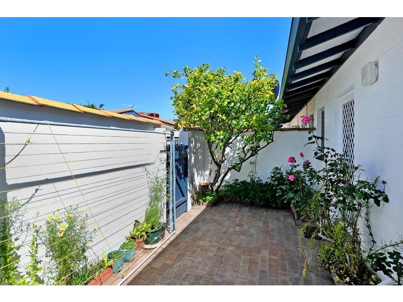 Unit 2/126 Stoneham, Tuart Hill WA 6060