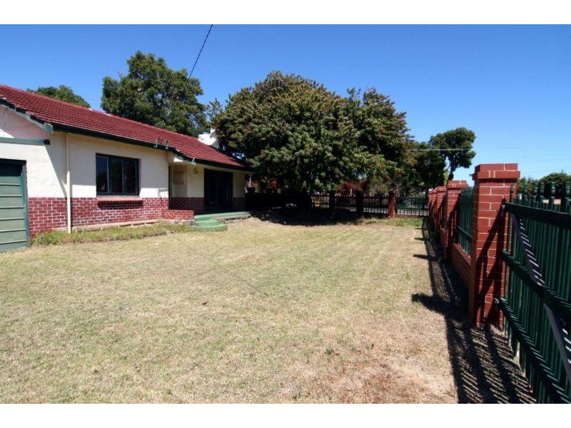 10 Hornsby Street, Melville WA 6156