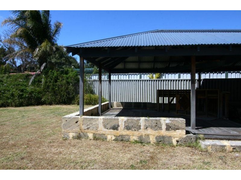 10 Hornsby Street, Melville WA 6156