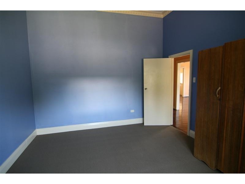 8 Leake Street, Bayswater WA 6053