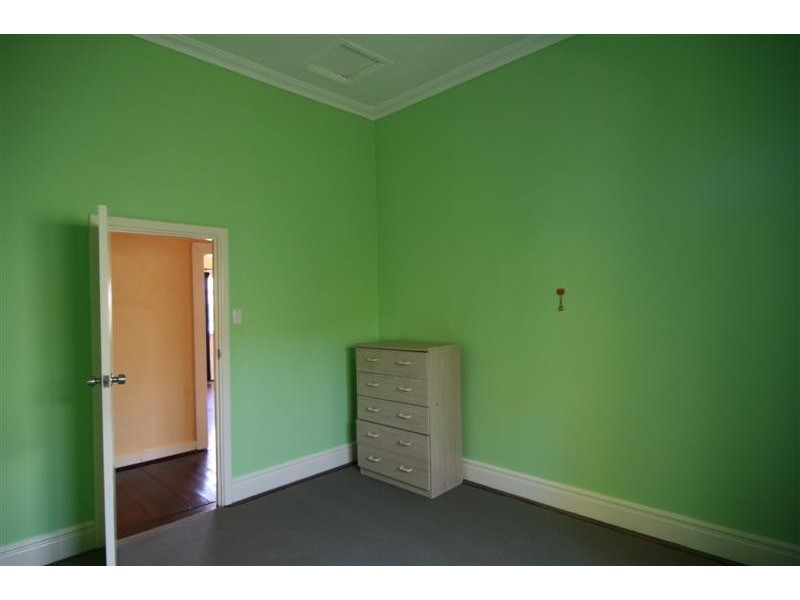 8 Leake Street, Bayswater WA 6053